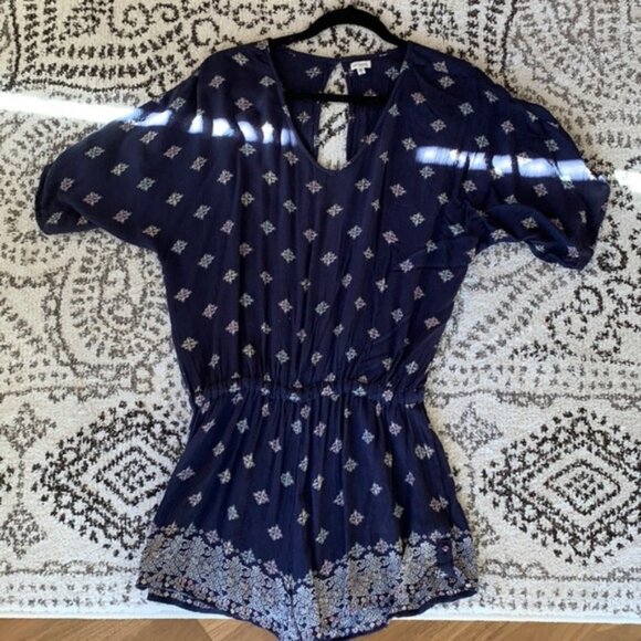 Pants - En Crème Boho Patterned Navy & White Open Back Shortsromper